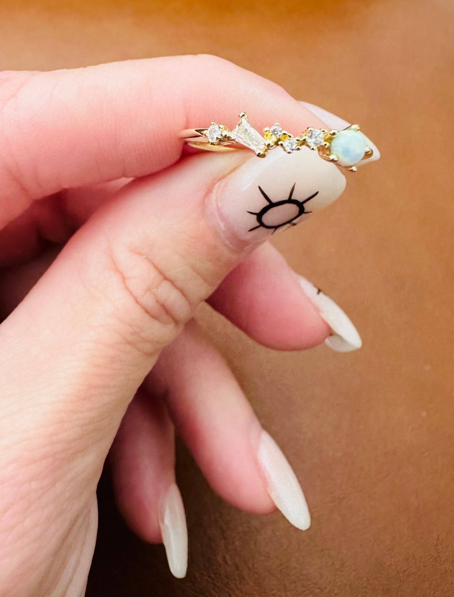 Opal ring - gold