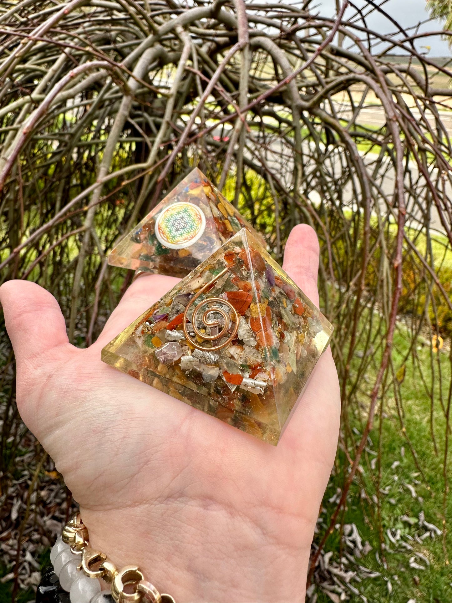 Chakra pyramid orgonite