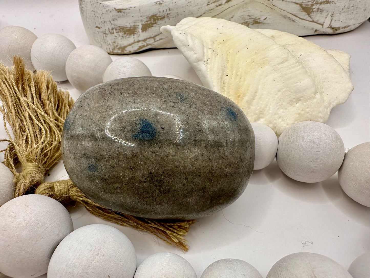 K 2 Jasper large palm