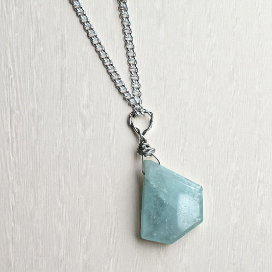 Silver aquamarine pendant