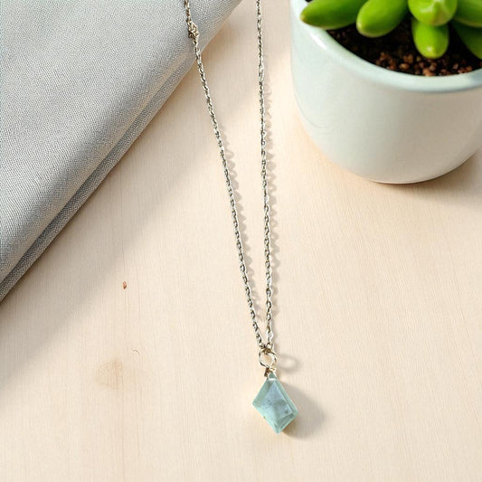 Gold aquamarine pendant