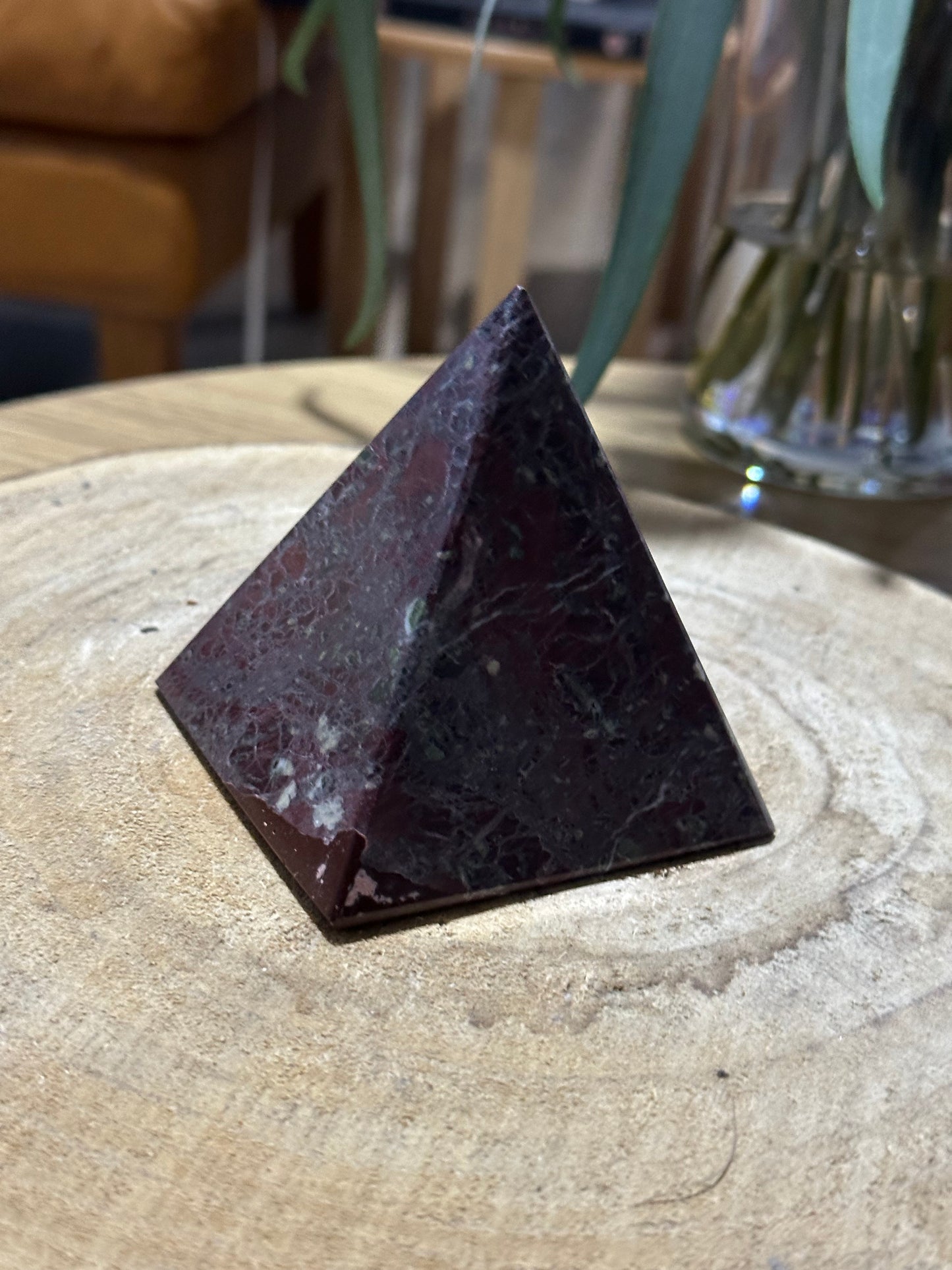 Red onyx pyramid