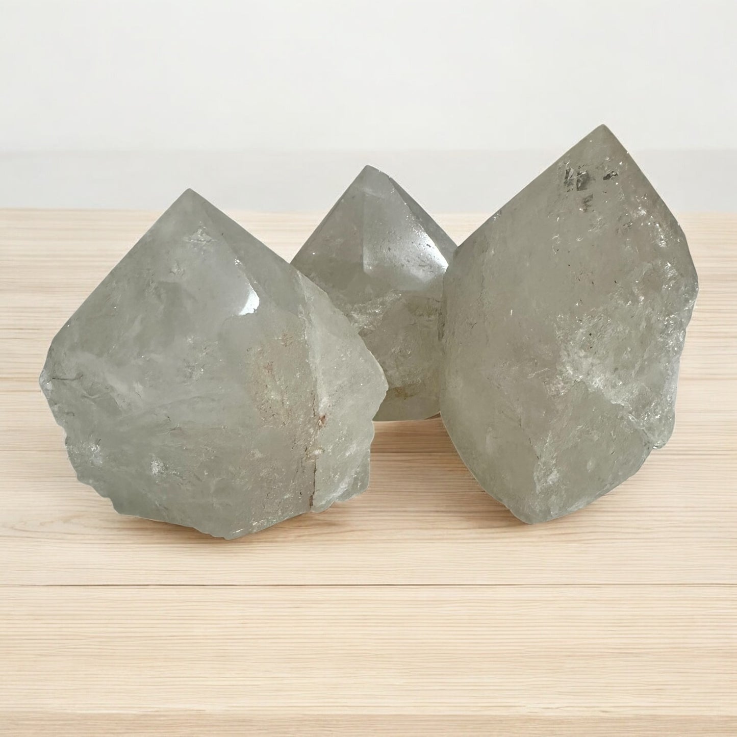 Semi polished point clear quartz