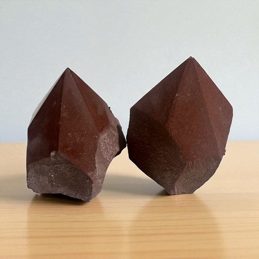 Semi polished point red Jasper