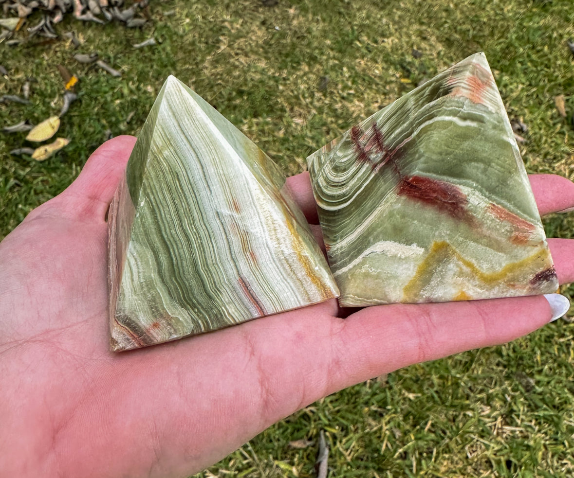 Green onyx pyramid