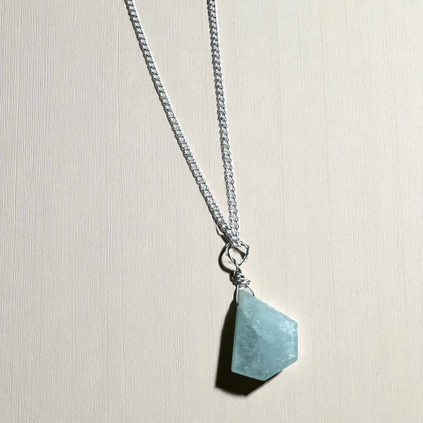 Silver aquamarine pendant