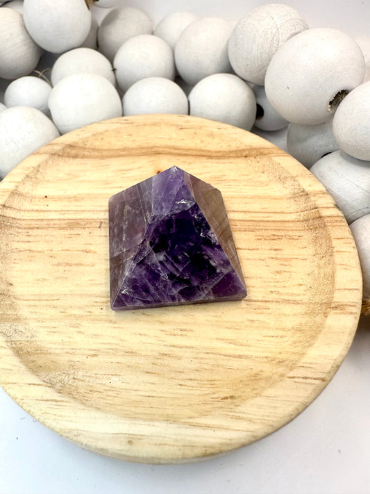 Mini amethyst pyramid