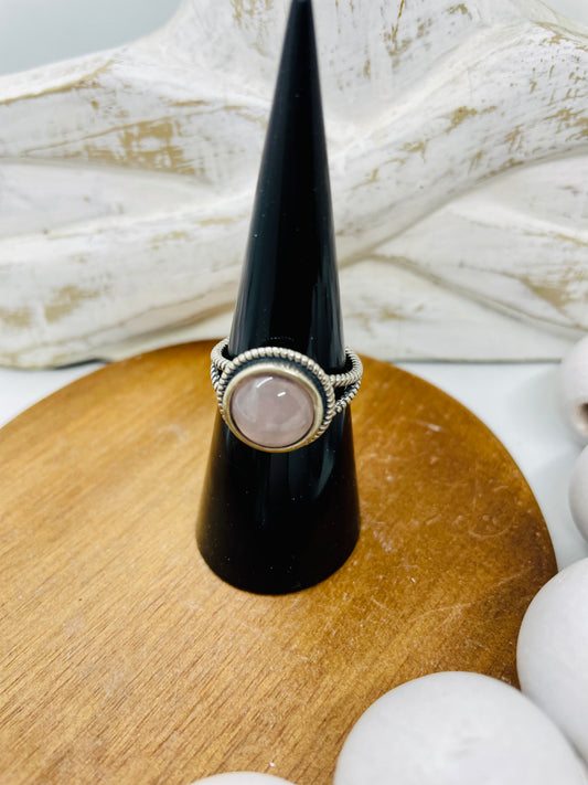 Rose quartz sterling silver ring