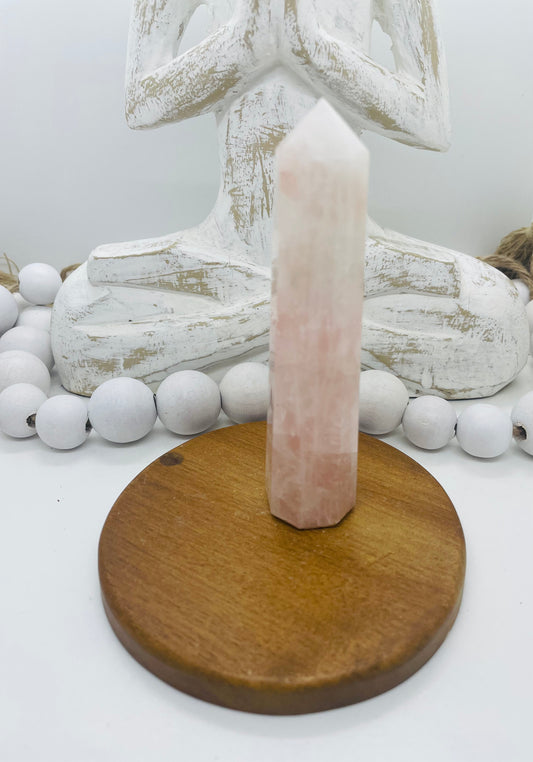 Large rose quartz point